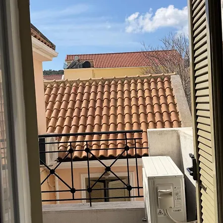 Διαμέρισμα Tilde By The Square,