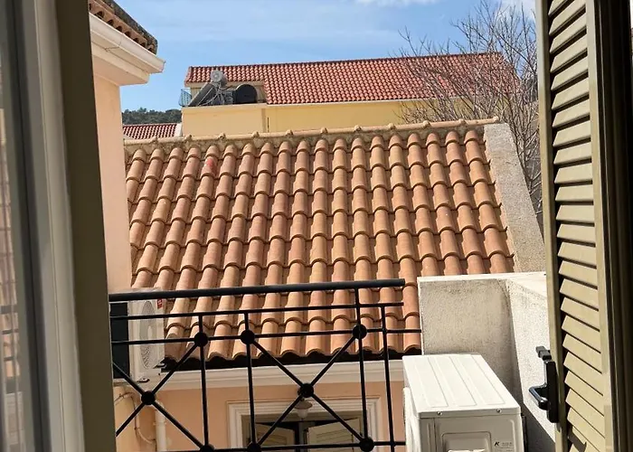 Διαμέρισμα Tilde By The Square,